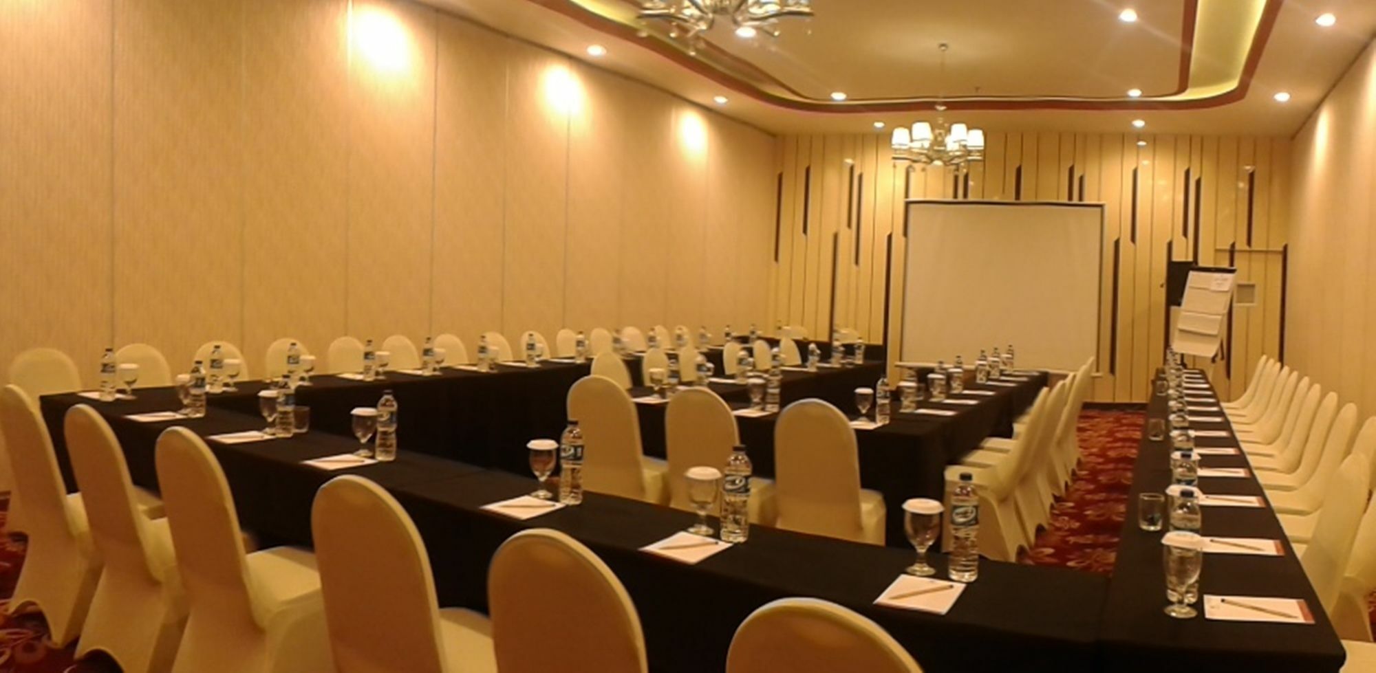 Agria Hotel Bogor Exteriér fotografie