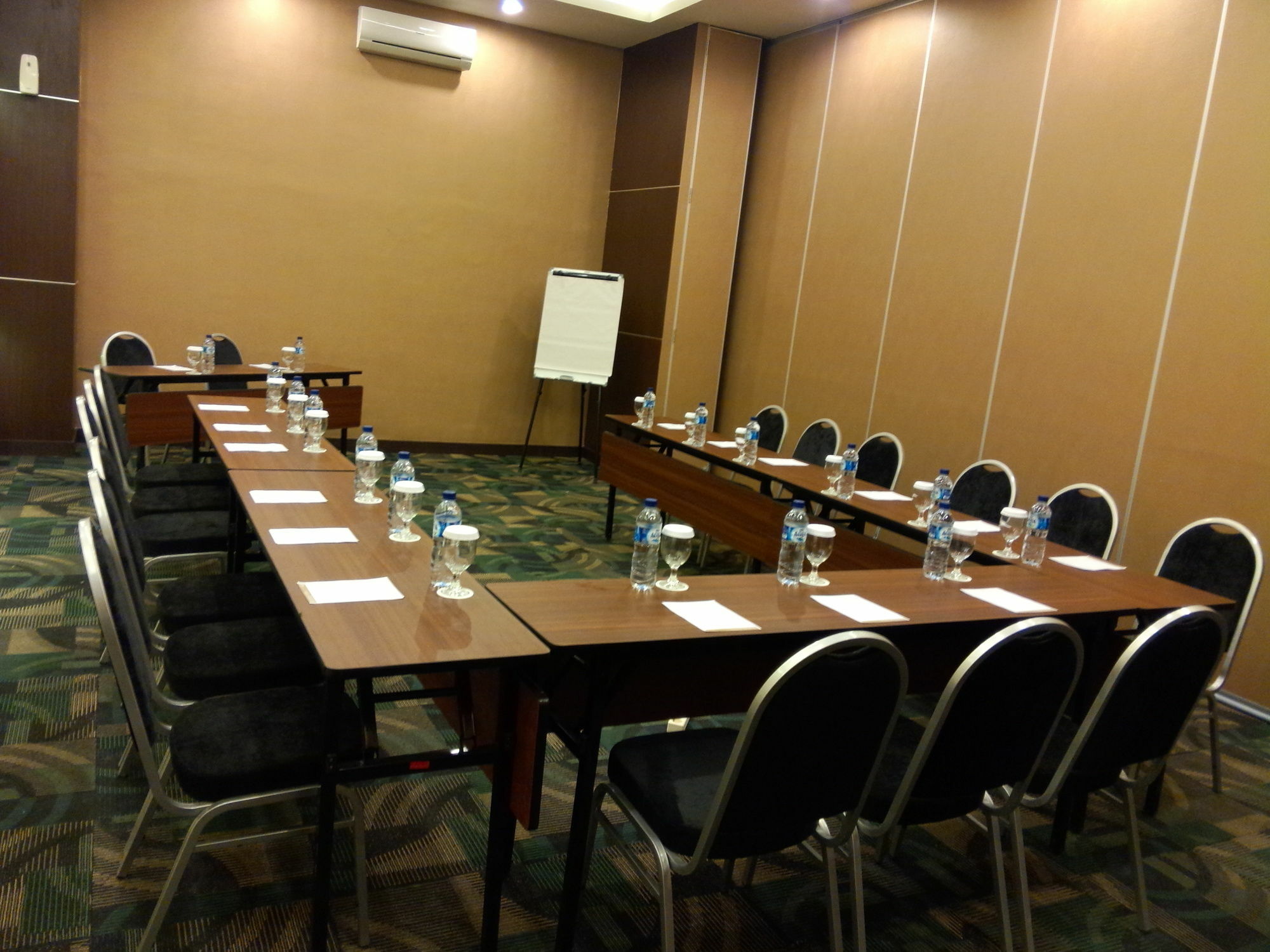Agria Hotel Bogor Exteriér fotografie